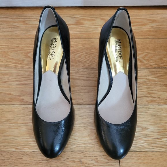 Michael Kors Black Round Toe Heels - Picture 2 of 4